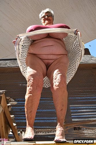 upskirt very realistyc nude pussy, showing big tits, wrinkles big fat legs