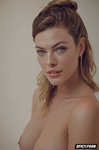 hyptnotized look, minimalist, mila jovovich, portrait, cute face