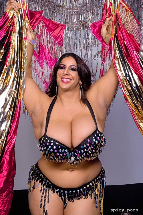 perfect stunning smiling face, 34 yo beautiful thick american bellydancer